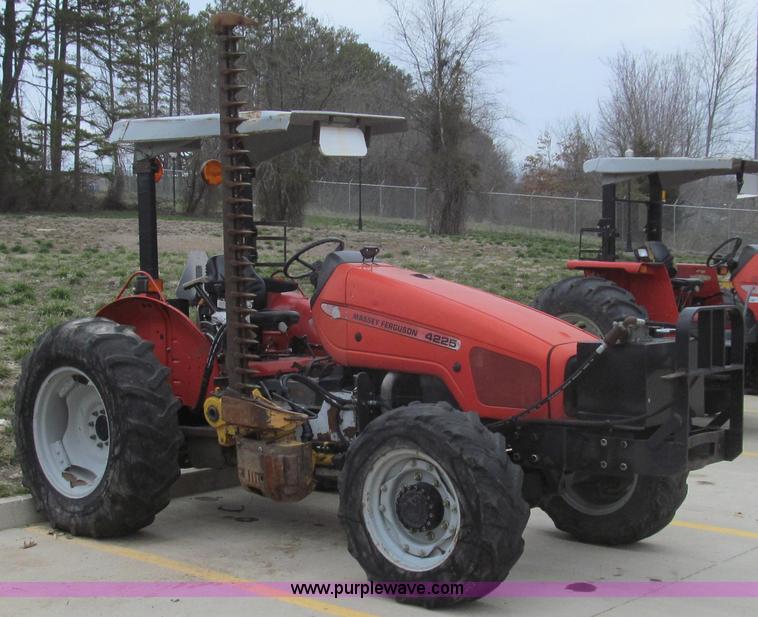 image for item E3868 2000 Massey-Ferguson 4225 MFWD tractor