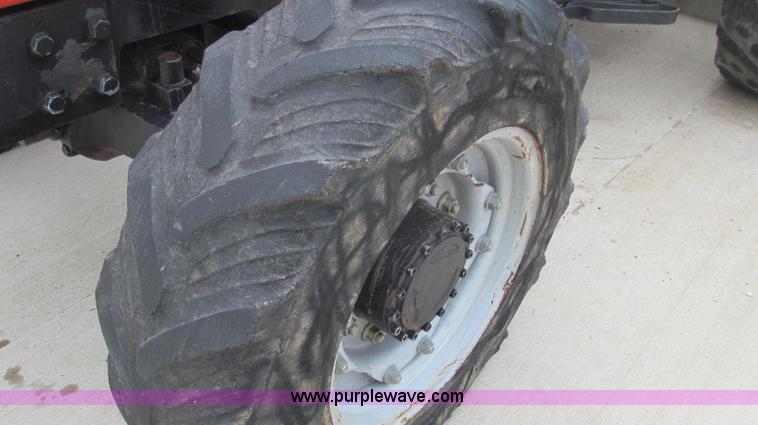 image for item E3868 2000 Massey-Ferguson 4225 MFWD tractor