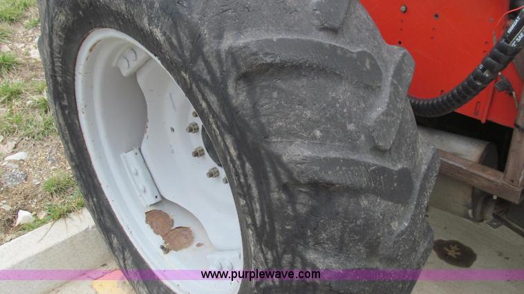 image for item E3868 2000 Massey-Ferguson 4225 MFWD tractor