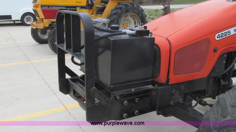 image for item E3868 2000 Massey-Ferguson 4225 MFWD tractor