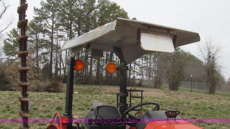 image for item E3868 2000 Massey-Ferguson 4225 MFWD tractor