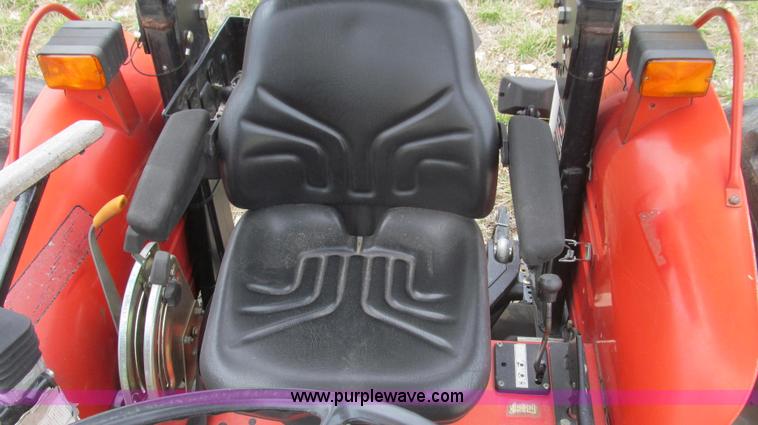 image for item E3868 2000 Massey-Ferguson 4225 MFWD tractor