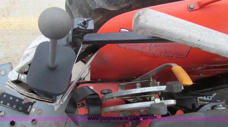 image for item E3868 2000 Massey-Ferguson 4225 MFWD tractor