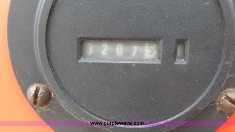 image for item E3868 2000 Massey-Ferguson 4225 MFWD tractor