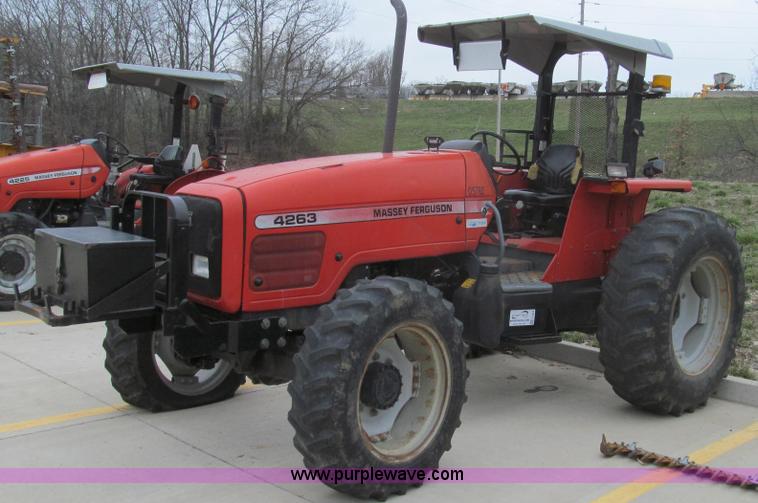 image for item E3869 2000 Massey-Ferguson 4263 MFWD tractor