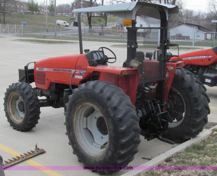 image for item E3869 2000 Massey-Ferguson 4263 MFWD tractor