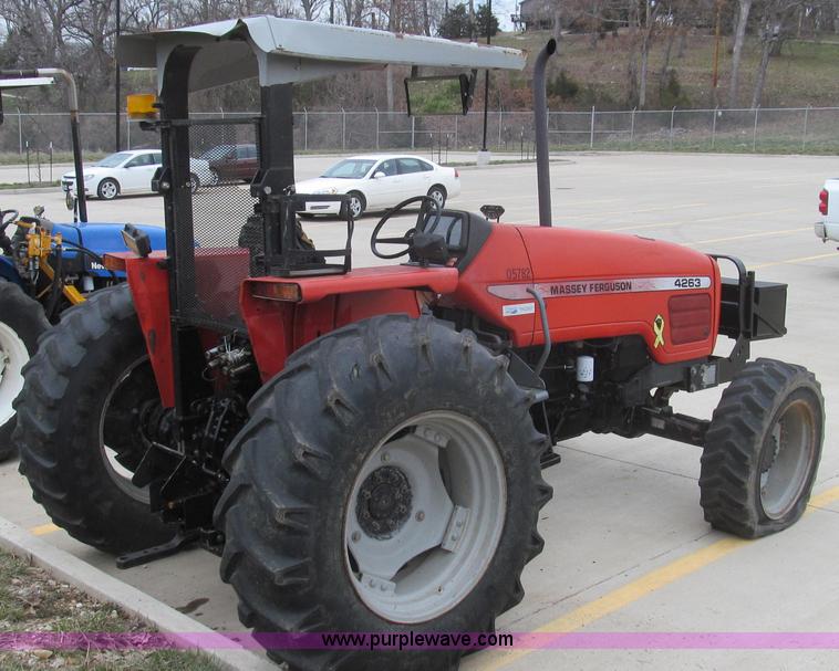 image for item E3869 2000 Massey-Ferguson 4263 MFWD tractor