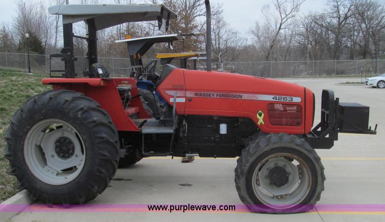 image for item E3869 2000 Massey-Ferguson 4263 MFWD tractor
