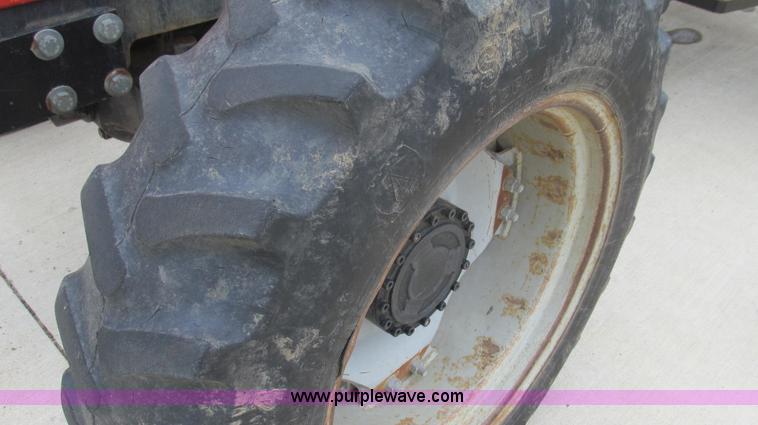 image for item E3869 2000 Massey-Ferguson 4263 MFWD tractor