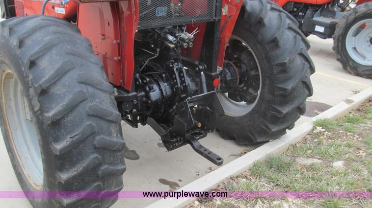 image for item E3869 2000 Massey-Ferguson 4263 MFWD tractor