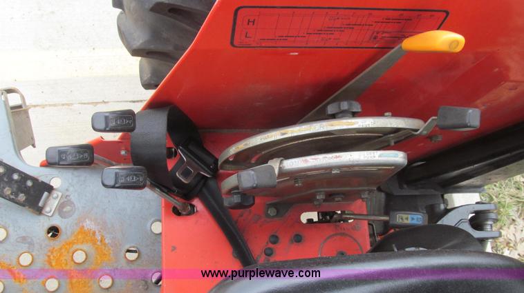 image for item E3869 2000 Massey-Ferguson 4263 MFWD tractor