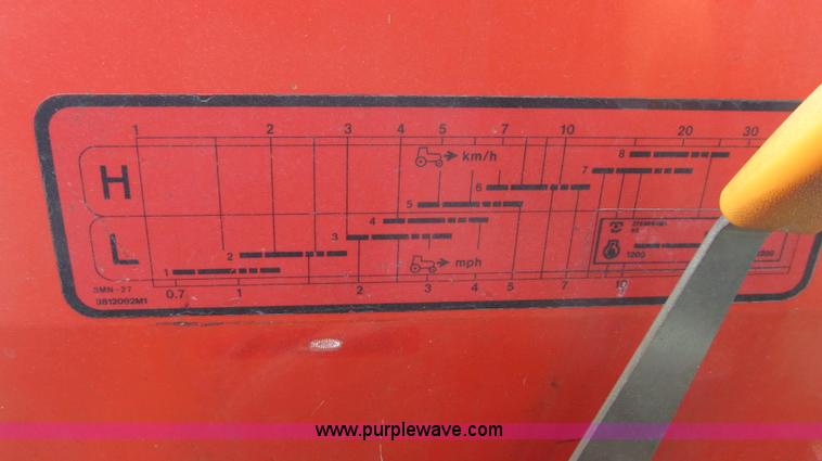 image for item E3869 2000 Massey-Ferguson 4263 MFWD tractor