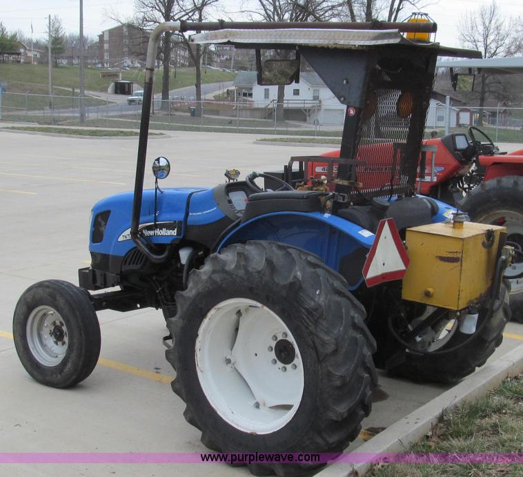 image for item E3870 2004 New Holland TN70 tractor