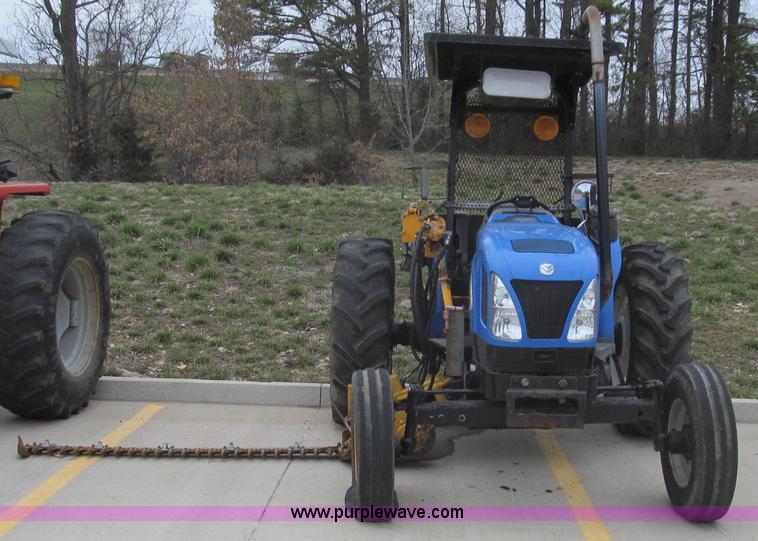 image for item E3870 2004 New Holland TN70 tractor