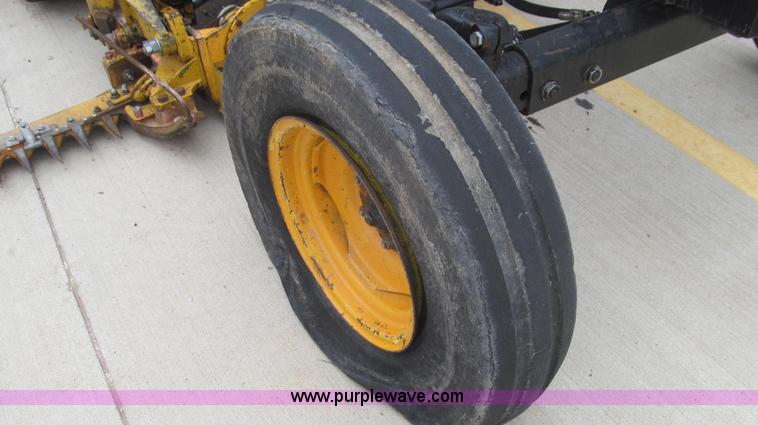 image for item E3870 2004 New Holland TN70 tractor