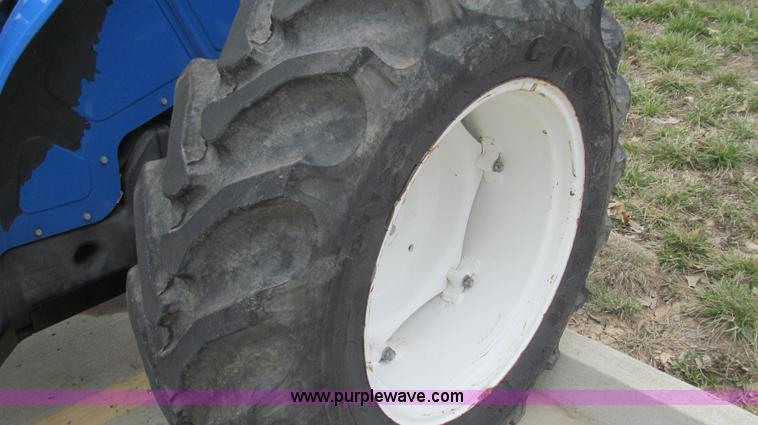 image for item E3870 2004 New Holland TN70 tractor