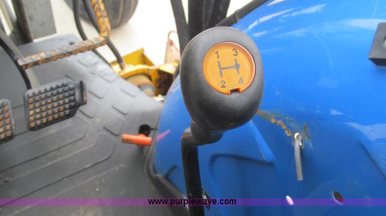 image for item E3870 2004 New Holland TN70 tractor