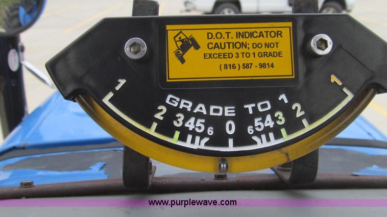 image for item E3870 2004 New Holland TN70 tractor