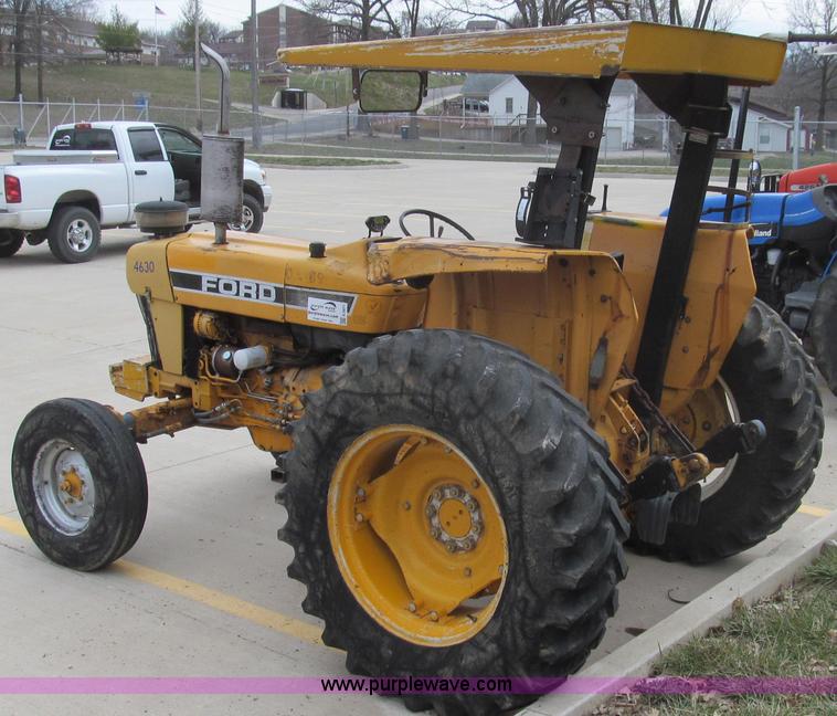 image for item E3871 1992 Ford 4630 tractor