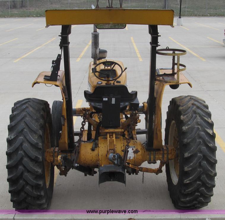 image for item E3871 1992 Ford 4630 tractor