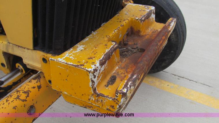 image for item E3871 1992 Ford 4630 tractor