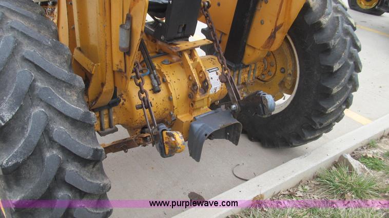 image for item E3871 1992 Ford 4630 tractor