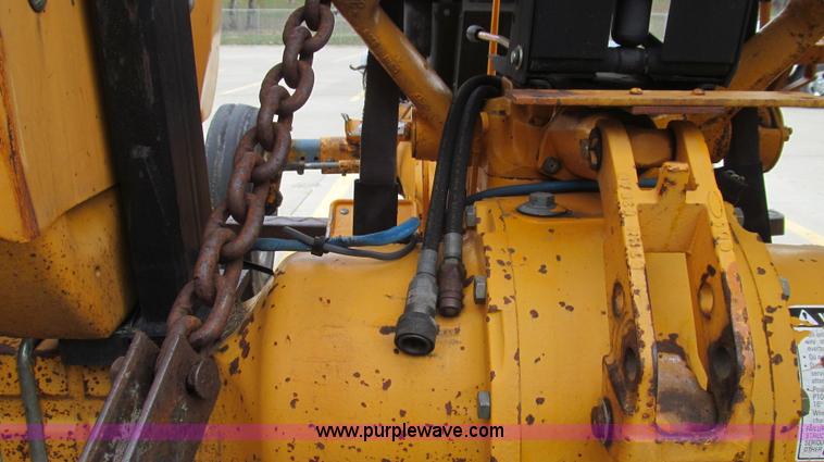 image for item E3871 1992 Ford 4630 tractor