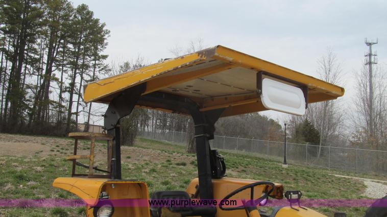 image for item E3871 1992 Ford 4630 tractor