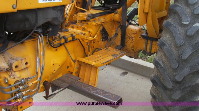 image for item E3871 1992 Ford 4630 tractor