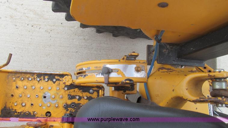 image for item E3871 1992 Ford 4630 tractor