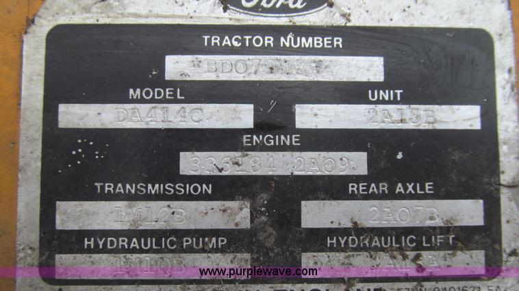 image for item E3871 1992 Ford 4630 tractor