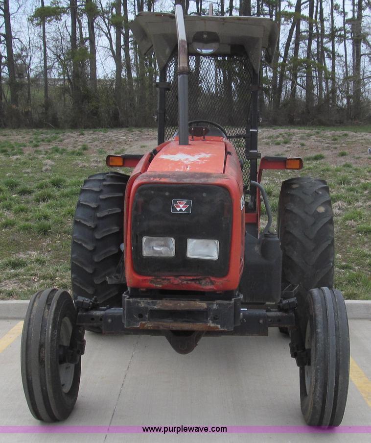 image for item E3872 1999 Massey-Ferguson 4253 tractor