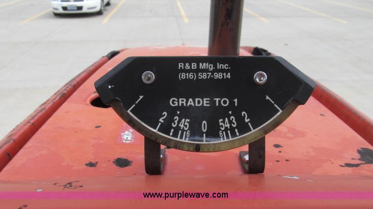 image for item E3872 1999 Massey-Ferguson 4253 tractor