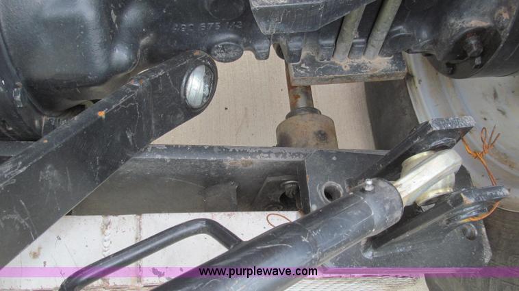 image for item E3873 2006 Massey-Ferguson 471 MFWD tractor