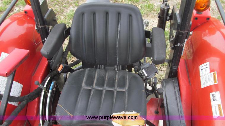 image for item E3873 2006 Massey-Ferguson 471 MFWD tractor