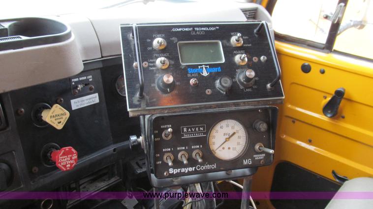 image for item E3900 1999 International 4900 dump truck