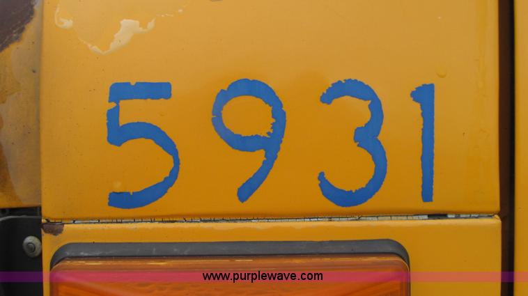 image for item E3900 1999 International 4900 dump truck