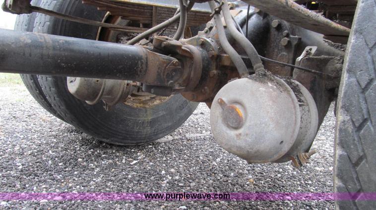 image for item E3902 2002 International 4900 CrewCab dump truck