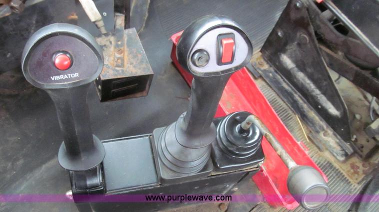 image for item E3902 2002 International 4900 CrewCab dump truck