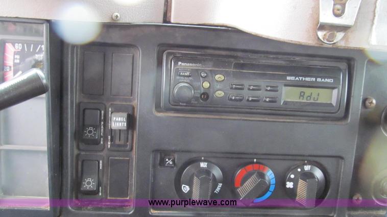 image for item E3902 2002 International 4900 CrewCab dump truck