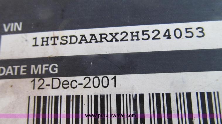 image for item E3902 2002 International 4900 CrewCab dump truck