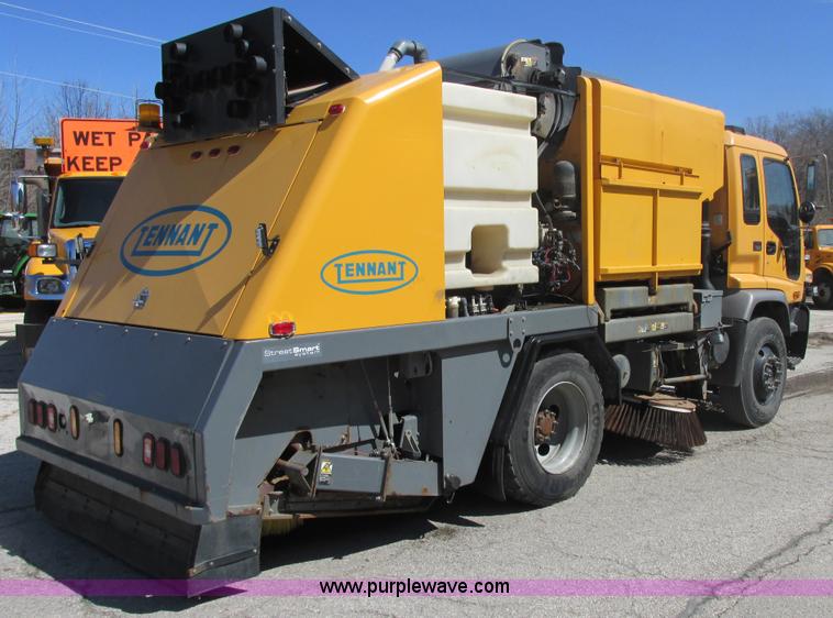 image for item E7170 2004 GMC T7500 Centurion street sweeper