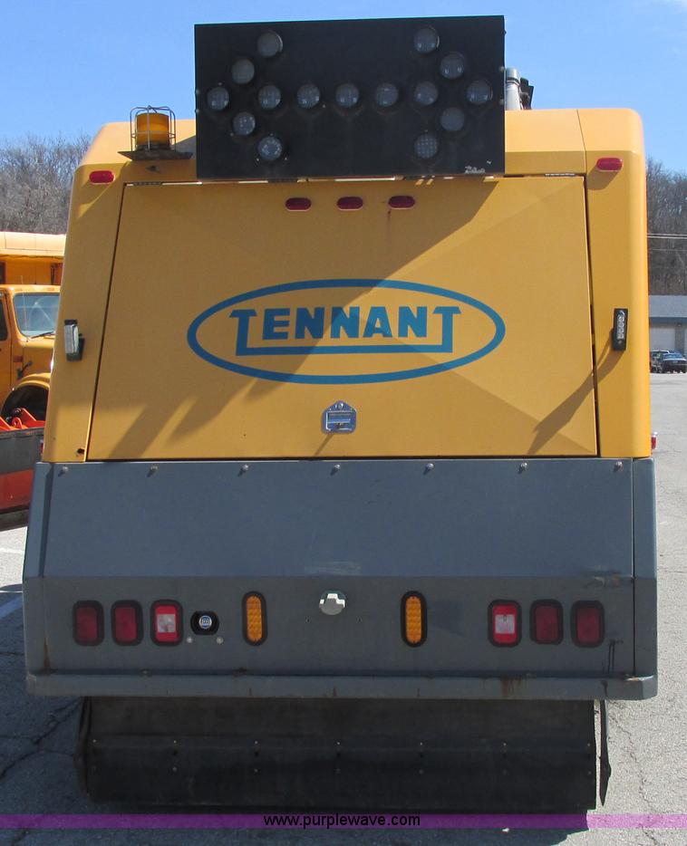 image for item E7170 2004 GMC T7500 Centurion street sweeper