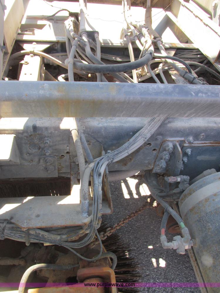 image for item E7170 2004 GMC T7500 Centurion street sweeper