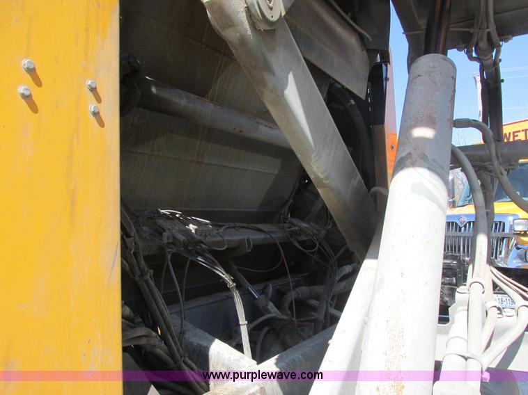 image for item E7170 2004 GMC T7500 Centurion street sweeper