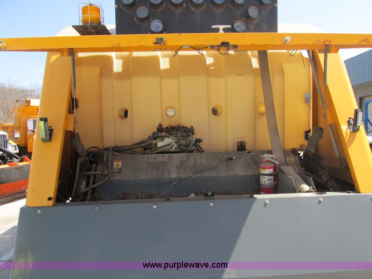 image for item E7170 2004 GMC T7500 Centurion street sweeper