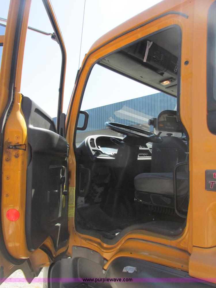 image for item E7170 2004 GMC T7500 Centurion street sweeper