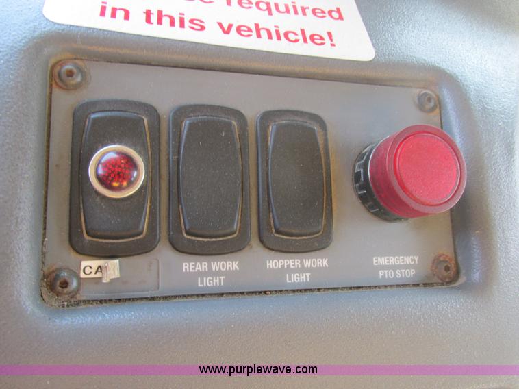 image for item E7170 2004 GMC T7500 Centurion street sweeper