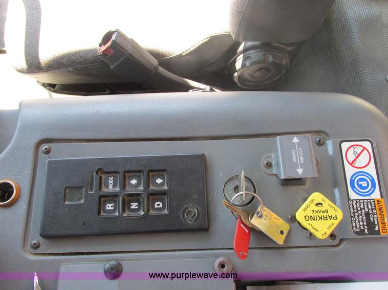 image for item E7170 2004 GMC T7500 Centurion street sweeper