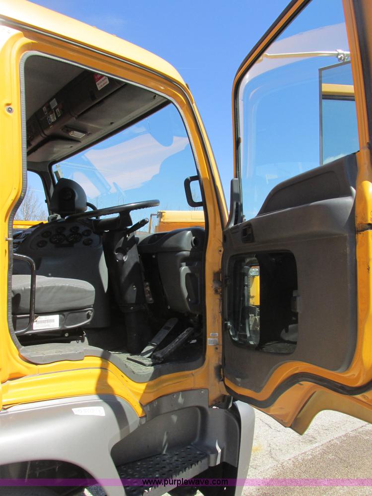 image for item E7170 2004 GMC T7500 Centurion street sweeper